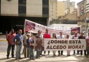 Caso Alcedo Mora- Protesta frente al Ministerio Público en 2015